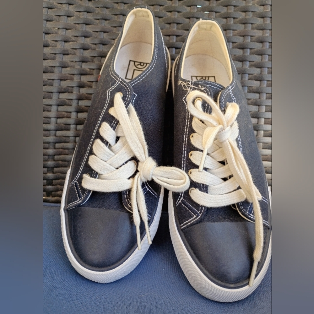 Levi Blue Canvas Sneakers